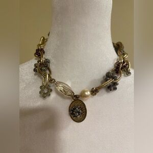 Vintage looking gold toned geometric shaped statement necklace​​​